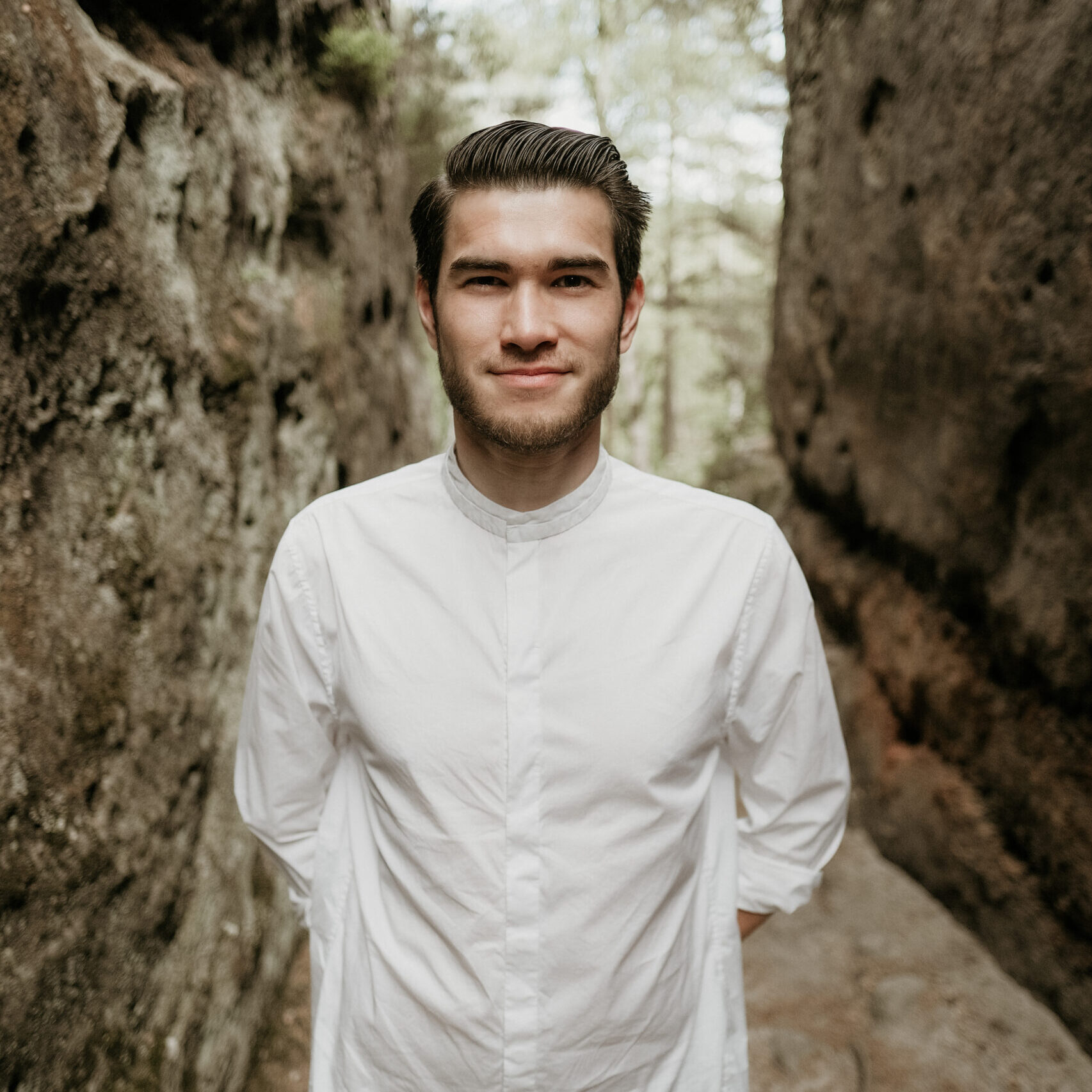 Jan Šimek ml. je provozní manažer Hosana café a součástí kazatelského týmu v církvi Hosana.